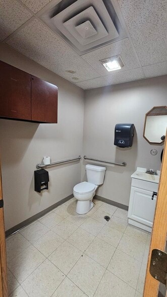 More Photos Of 3007 S Alpine Rd, Rockford Industrial For Lease