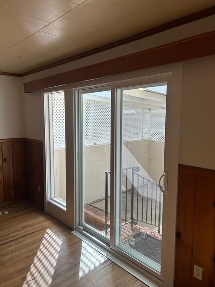 More Photos Of 626 Civic Center Dr, Vista Medical For Lease