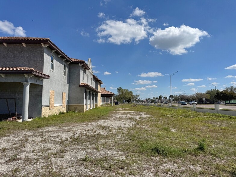 More Photos Of 4207 67, Bradenton Assisted Living For Sale