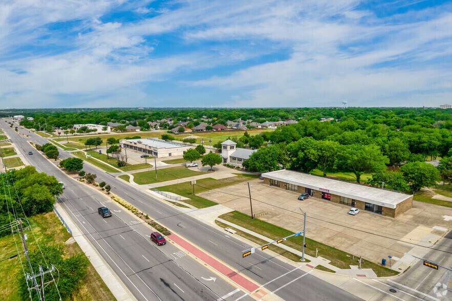 More Photos Of 7075-7085 Baker Blvd, Richland Hills Medical For Lease