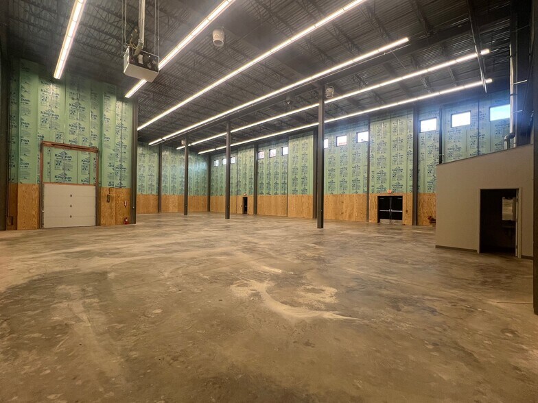 More Photos Of 131 Fairfield Rd, Fairfield Distribution For Lease