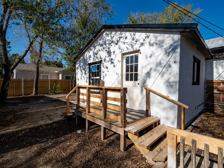 More Photos Of 420 W Johnson St, Norman Multifamily For Sale