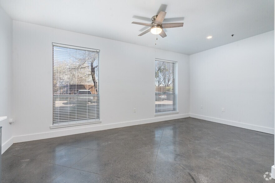 More Photos Of 404 Industrial St, Denton Apartments For Sale