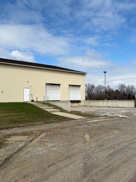 Primary Photo Of 5540 Ramscot Dr, Lapeer Warehouse For Lease