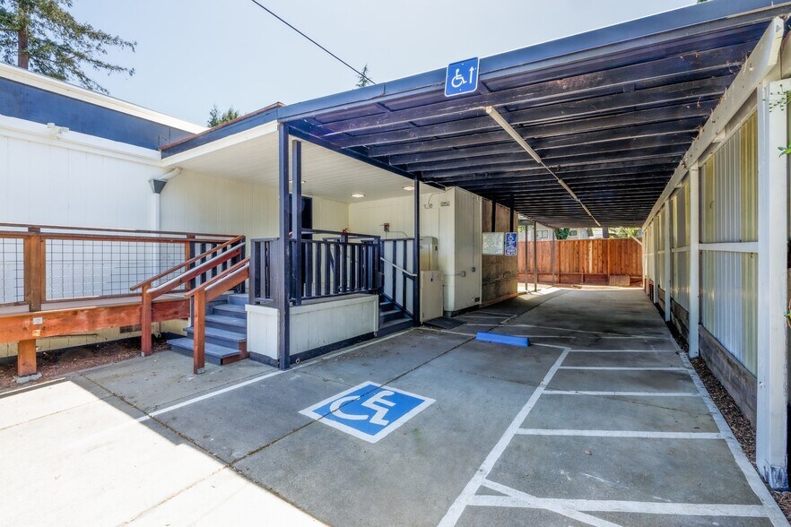 More Photos Of 21249 Geyserville Ave, Geyserville Freestanding For Sale