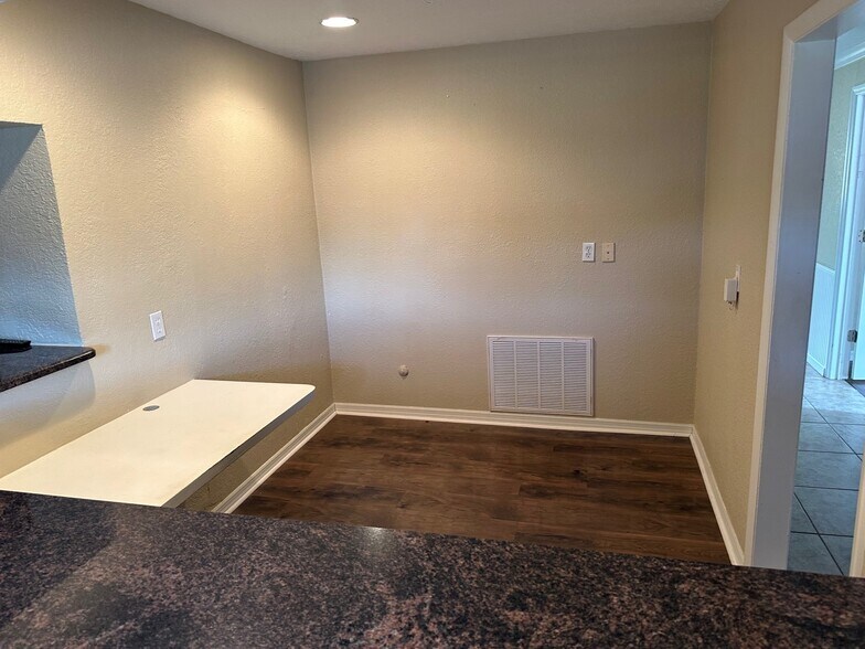 More Photos Of 6232 Madison St, New Port Richey Office For Sale