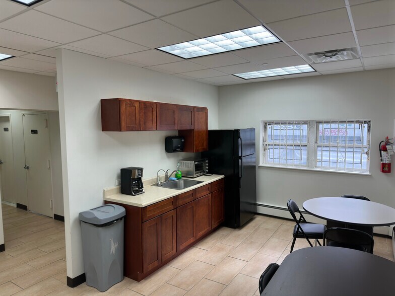 More Photos Of 57-12 Grand Ave, Maspeth Industrial For Sale