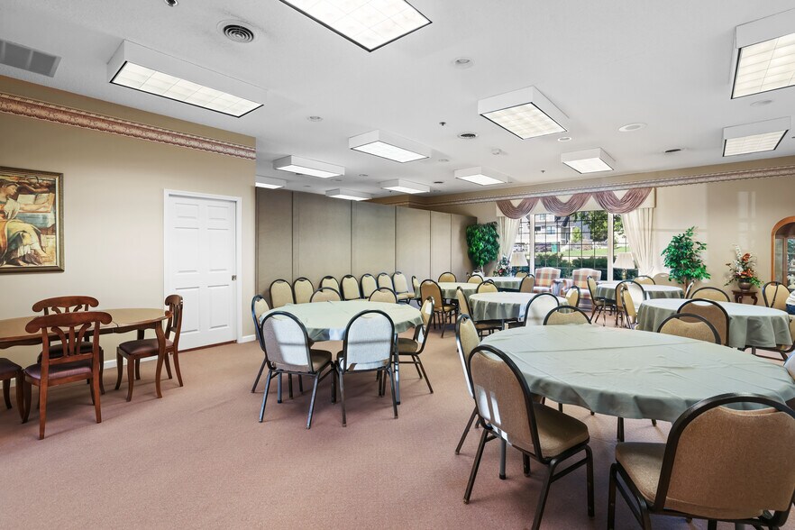 More Photos Of 16394 Glory Ln, Eden Prairie Funeral Home For Sale