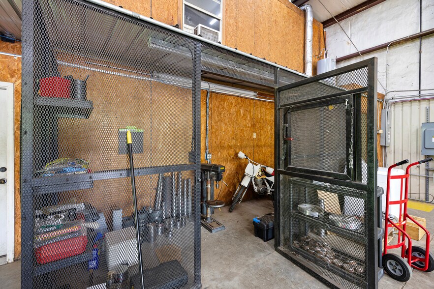 More Photos Of 8411 US Highway 64 W, Russellville Industrial For Sale
