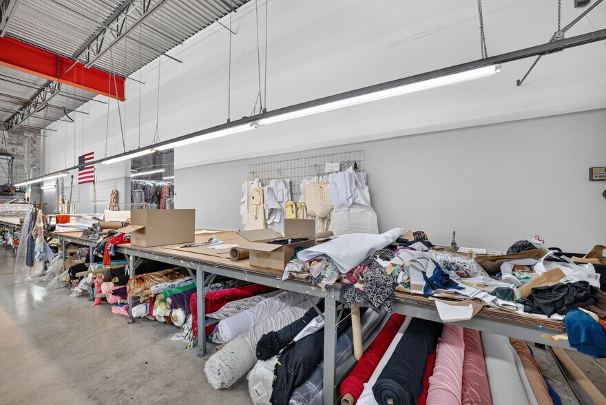 More Photos Of 2202-2204 W 78th St, Hialeah Warehouse For Sale