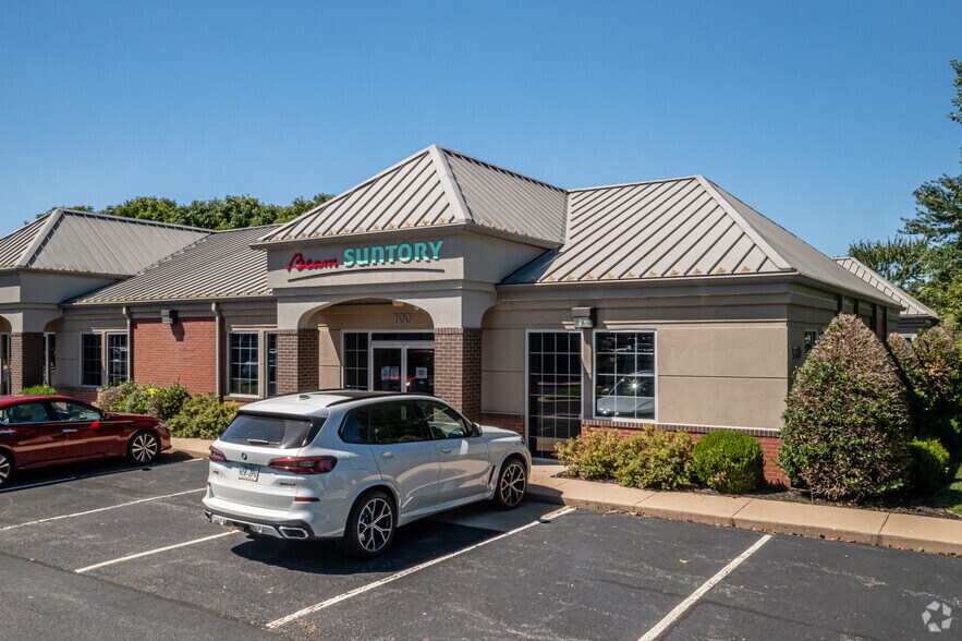 More Photos Of 5500 Pinnacle Point Dr, Rogers Office For Lease