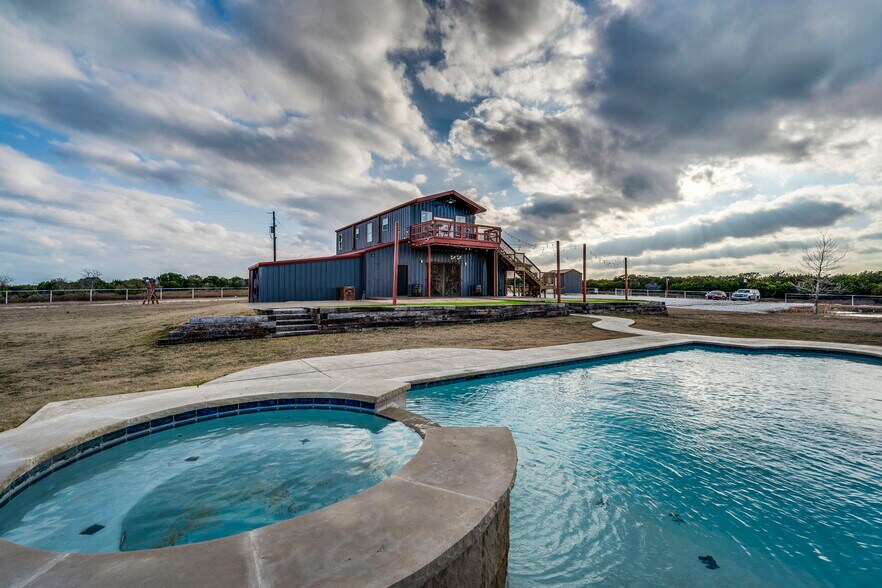 More Photos Of 3199 County 2730 Rd, Glen Rose Lodge Meeting Hall For Sale