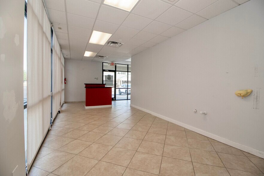 More Photos Of 285 N Main St, Troutman General Retail For Lease