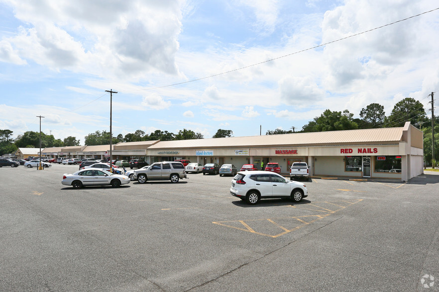 Primary Photo Of 1037-1110 W Us Highway 90, Lake City Convenience Store For Sale