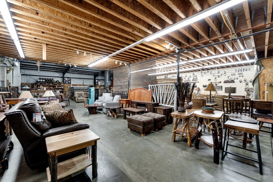 More Photos Of 25 Setser Branch Rd, Franklin Storefront For Sale