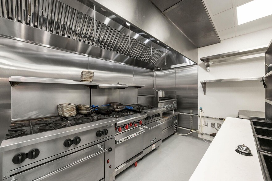 More Photos Of 532 Margaret St, Key West Restaurant For Sale