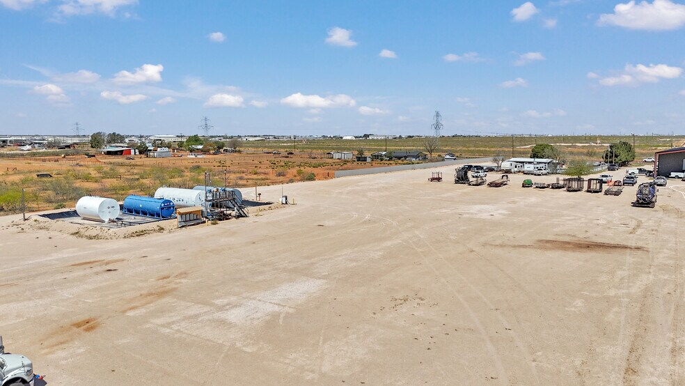 More Photos Of 9013 W County Road 160, Midland Showroom For Sale