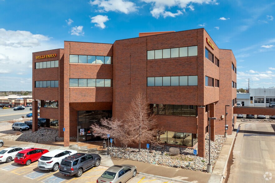More Photos Of 9350 E Arapahoe Rd, Greenwood Village Office For Lease