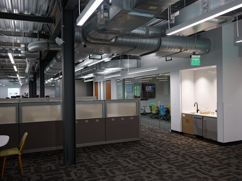More Photos Of 429 S Keller Rd, Orlando Loft Creative Space For Lease