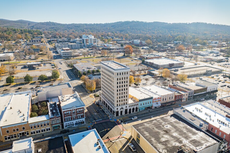 More Photos Of 931 Noble St, Anniston Office For Sale