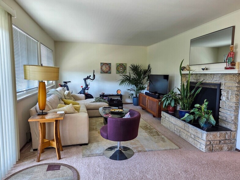 More Photos Of 1562 Sir Francis Drake Blvd, San Anselmo Multifamily For Sale