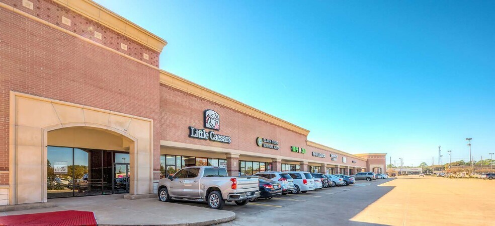 More Photos Of 12120-12234 Jones Rd, Houston Unknown For Lease
