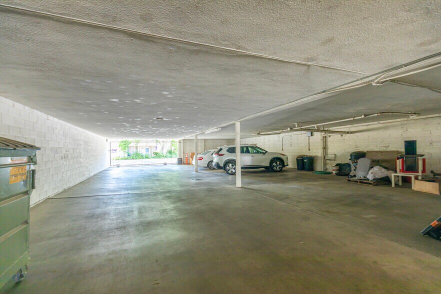 More Photos Of 1912 F St, Sacramento Office For Sale