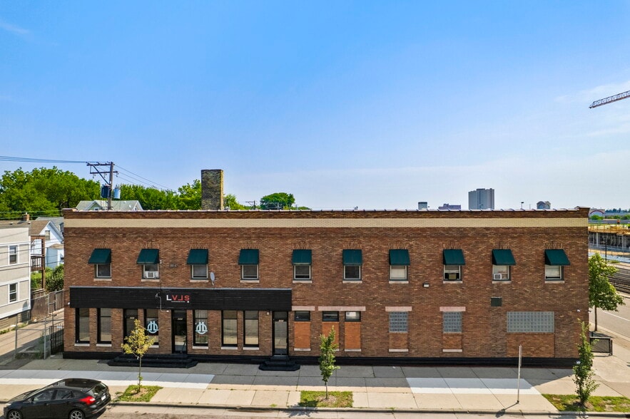 More Photos Of 1533 University Ave W, Saint Paul General Retail For Sale