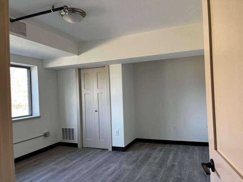 More Photos Of 480 8th St, Red Wing Apartments For Sale