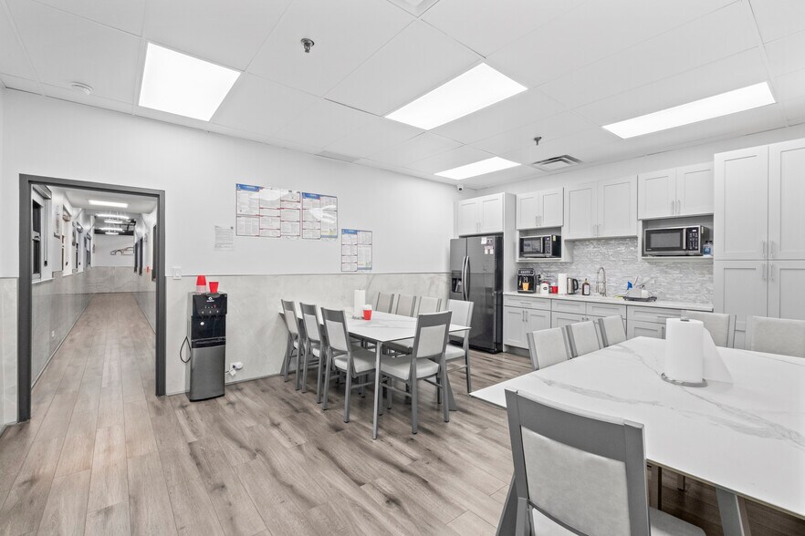 More Photos Of 1529 N 31st Ave, Melrose Park Truck Terminal For Lease