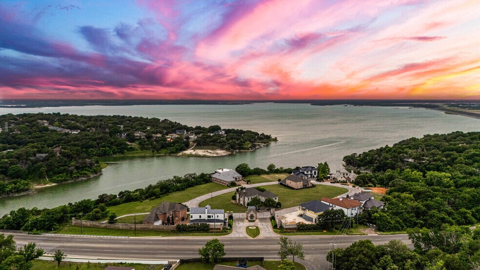 More Photos Of The Enclave, Waco Land For Sale