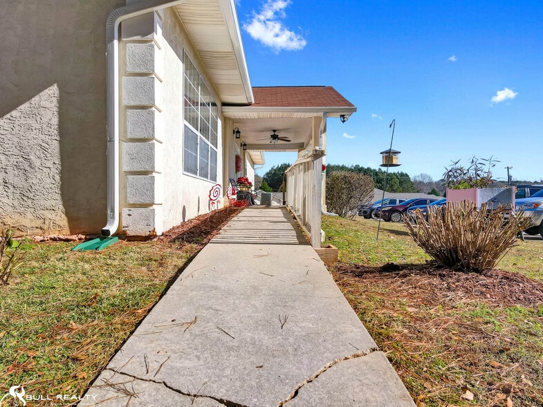 More Photos Of 1141 Corinth Rd, Newnan Congregate Senior Housing For Sale