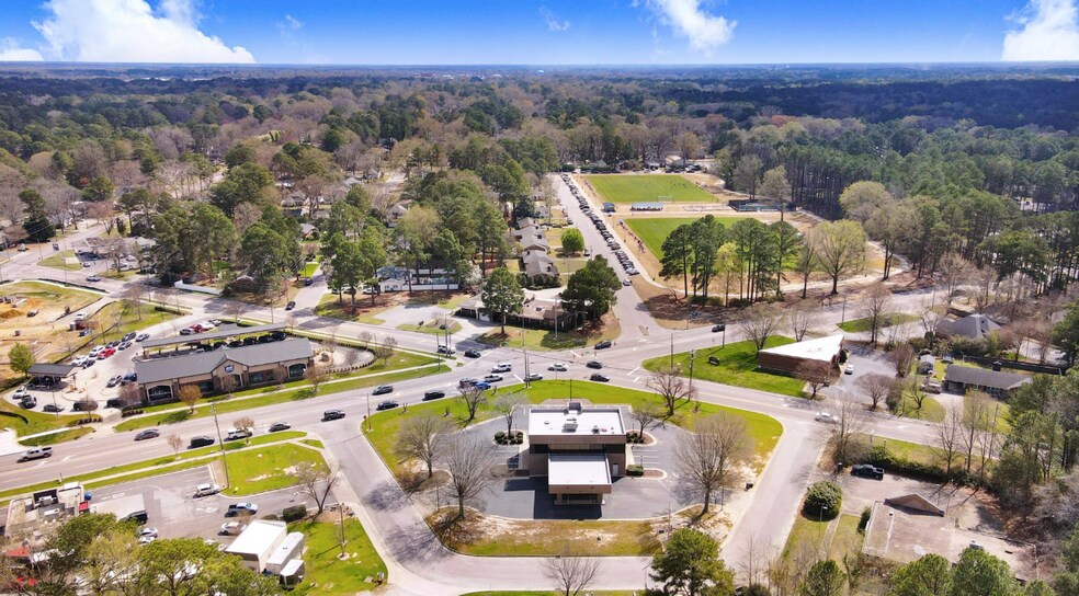 More Photos Of 200 Forest Hills Rd W, Wilson Bank For Sale