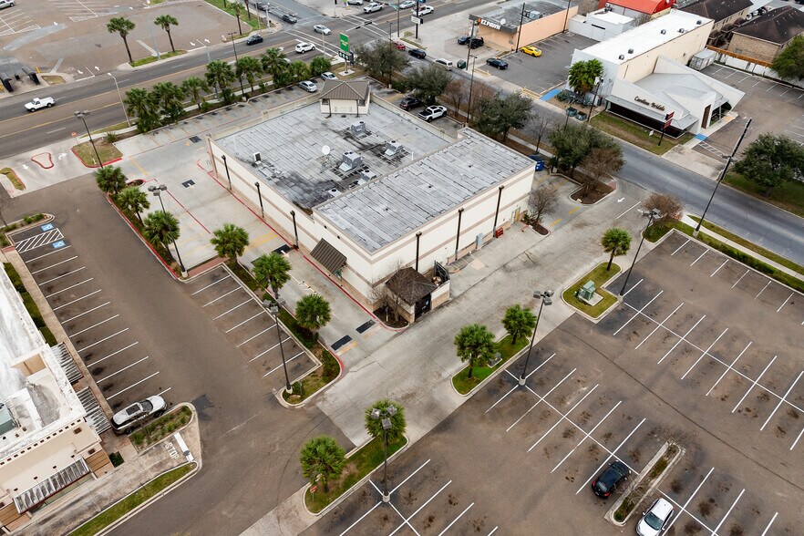 More Photos Of 901 S 10th St, McAllen Freestanding For Sale