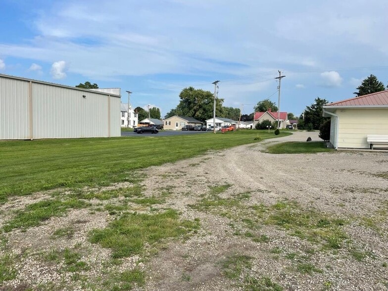 More Photos Of 290 N 2nd St, Frankfort Restaurant For Sale