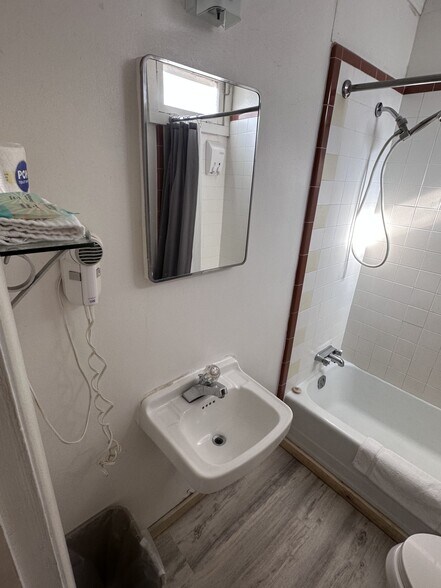 More Photos Of 430 S C St, Virginia City Hotel For Sale