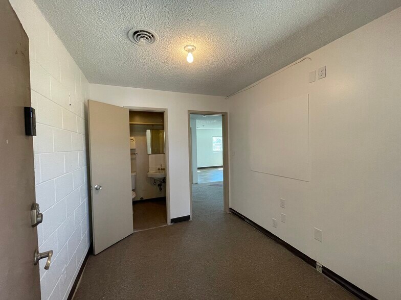 More Photos Of 174-180 W Live Oak Ave, Arcadia Medical For Lease