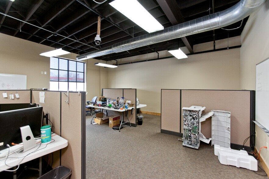 More Photos Of 3117 1st Ave SE, Cedar Rapids Loft Creative Space For Sale