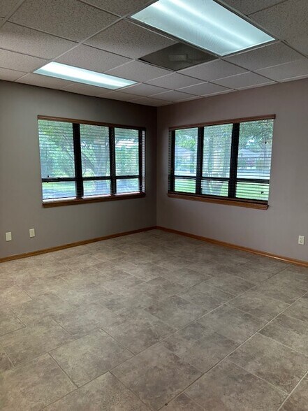 More Photos Of 12523-12697 New Brittany Blvd, Fort Myers Unknown For Lease