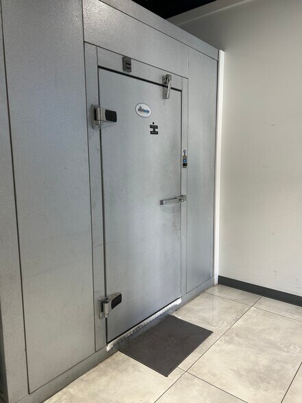 More Photos Of 3929 N Kickapoo Ave, Shawnee Freestanding For Lease