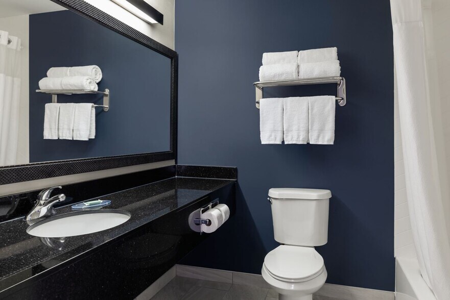 More Photos Of 3045 Centre Pointe Dr N, Roseville Hotel For Sale