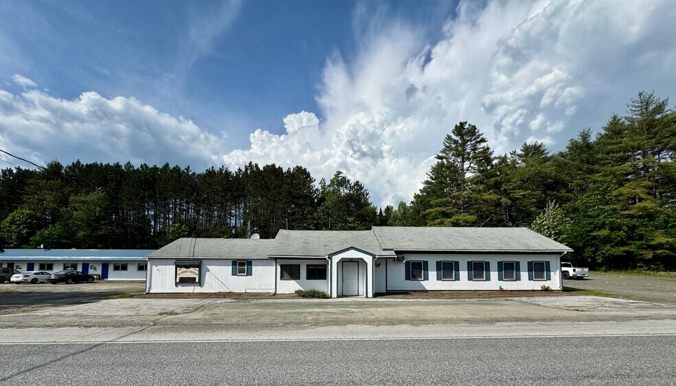 More Photos Of 382 Water St, Guilford Hotel For Sale