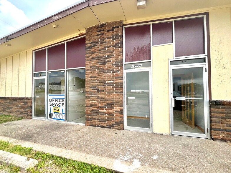 More Photos Of 1709-1713 E 7th St, Atlantic General Retail For Sale