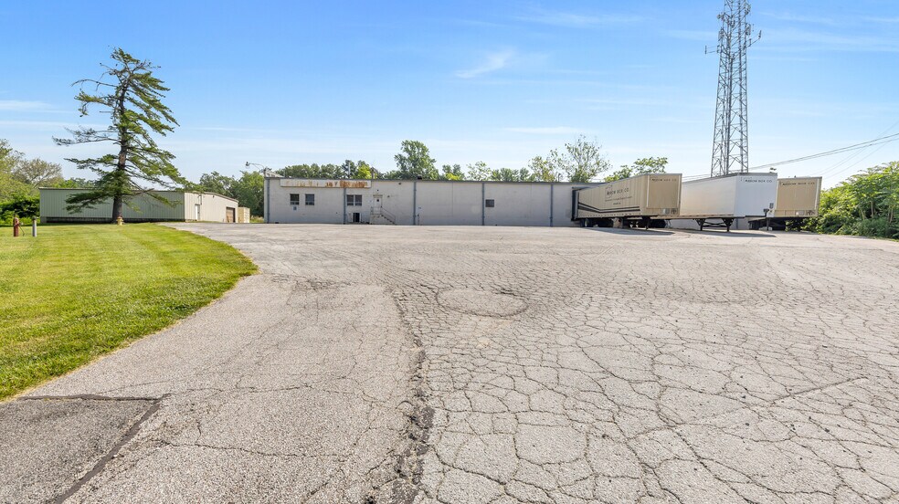 More Photos Of 333 Sante Ave, Kirkwood Warehouse For Lease