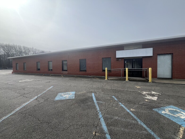 More Photos Of 2137 Hamilton Ave, Hamilton Light Distribution For Sale