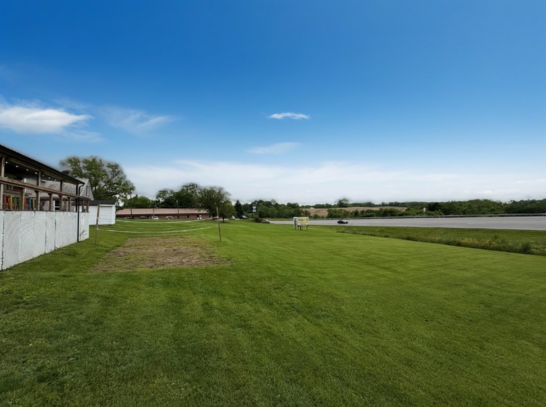 More Photos Of 1917 Old Main St, Maysville Specialty For Sale