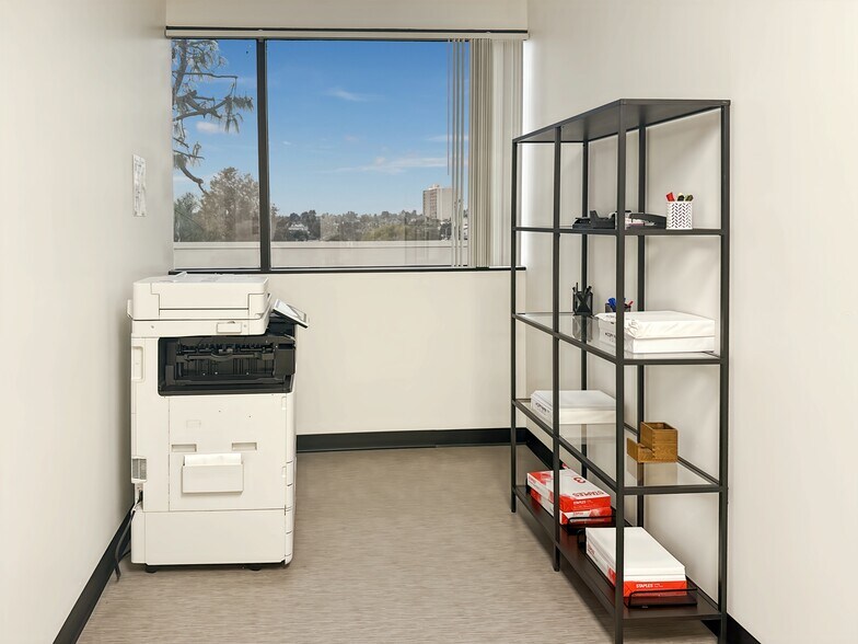 More Photos Of 901 W Civic Center Dr, Santa Ana Coworking Space