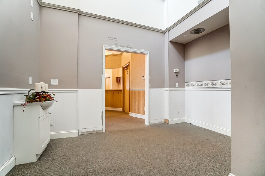 More Photos Of 6750 Brandt Pike, Huber Heights Medical For Sale