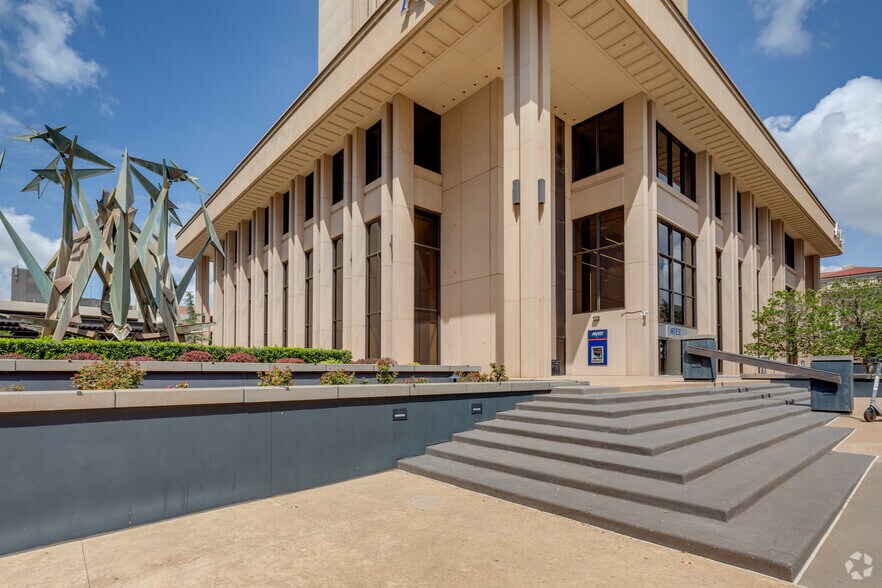 More Photos Of 201 Robert S Kerr Ave, Oklahoma City Office For Lease