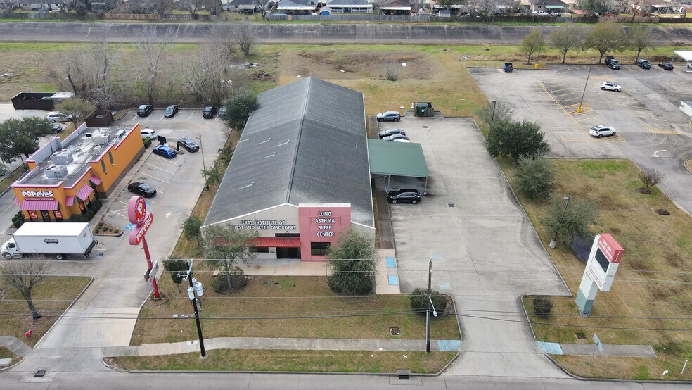More Photos Of 14262 Gulf Fwy, Houston Medical For Lease